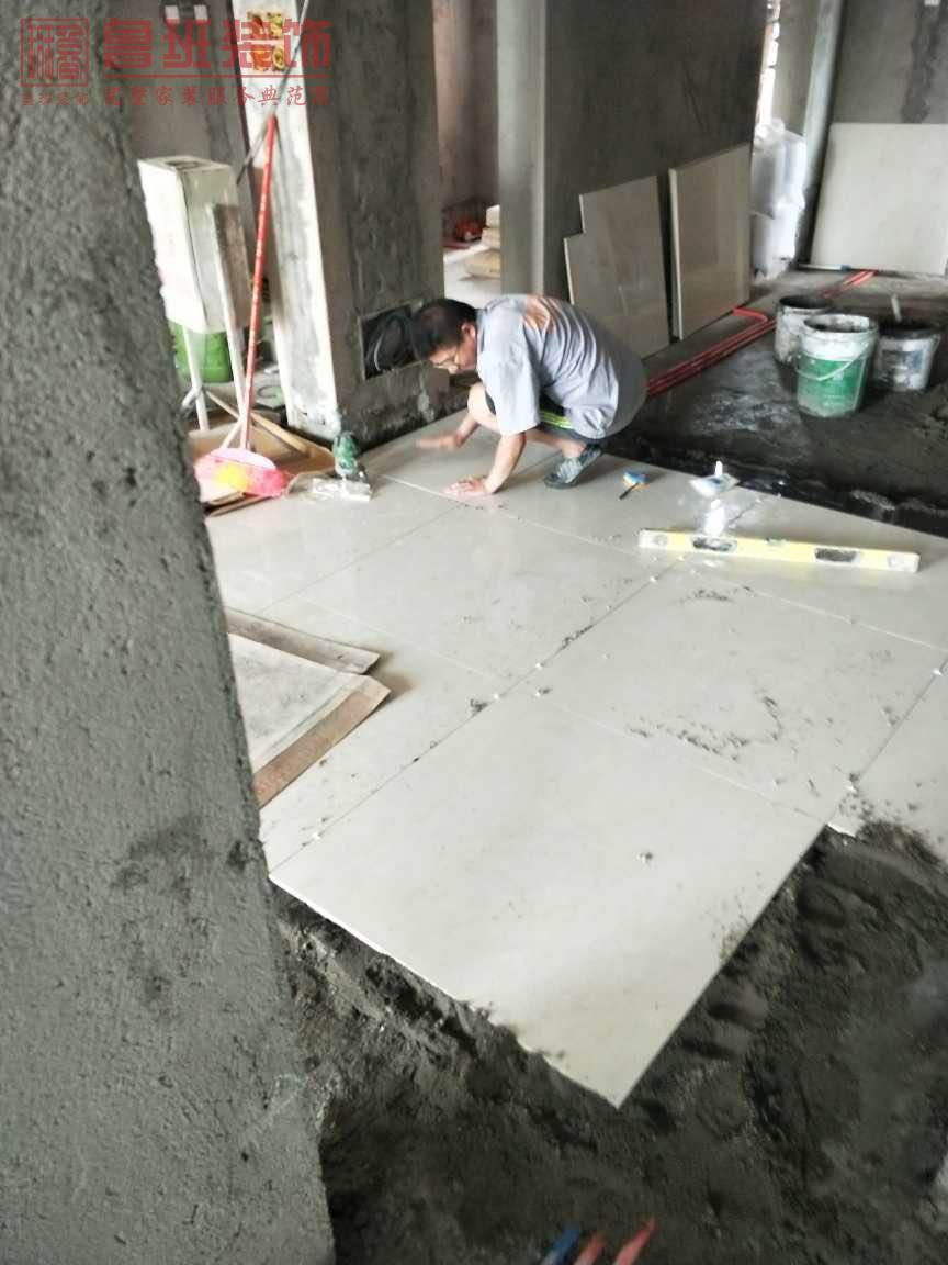 東莞亭子邊裝修工地現場之泥瓦工程